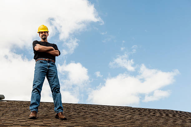 Best Roof Gutter Cleaning  in Topanga, CA